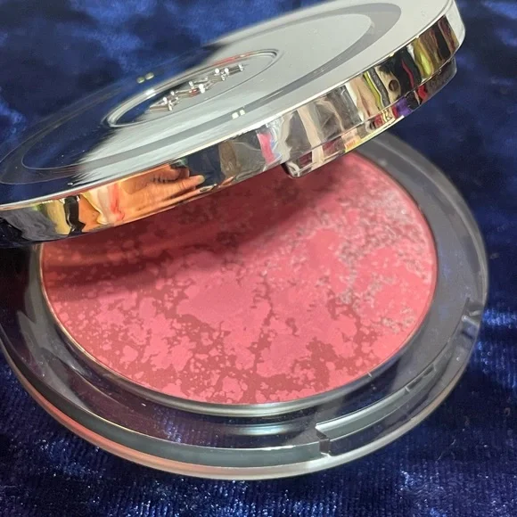 PUR Skin Perfecting Blushing Act Powder shade Berry Beautiful NWOB