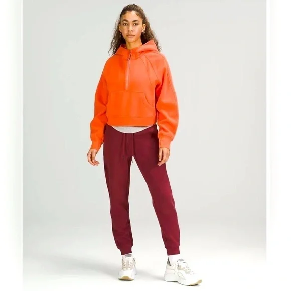 2022 $128 Lululemon Scuba High Rise active casual Jogger MLWI Mulled Wine Red 2