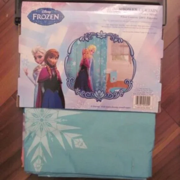 NEW DISNEY FROZEN SHOWER CURTAIN 70 INCHES X 72 INCHES NEW