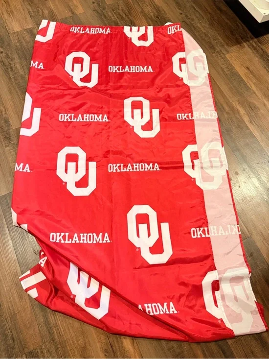 Oklahoma Sooners Red Logo Shower Curtain