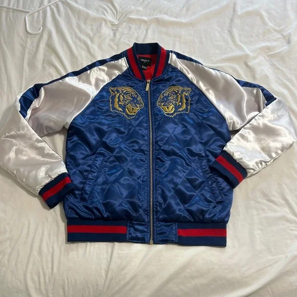 Y2K VTG Forever 21 Men Blue Quilted Satin Bomber Jacket Tiger NYC Patch Small
