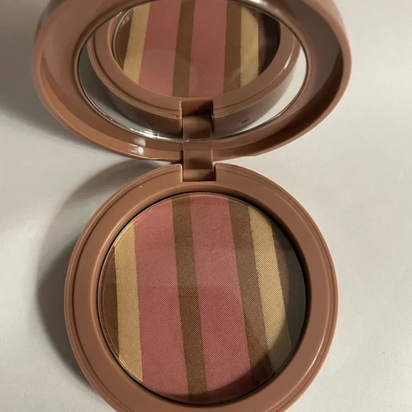 Island Glow Blushabella Blush Bronzer Belle Beauty by Kim Gravel