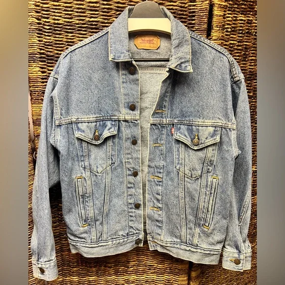 Levi's Men's Denim Jacket in Blue- Vintage, Size:‎ Small, Collar discoloration