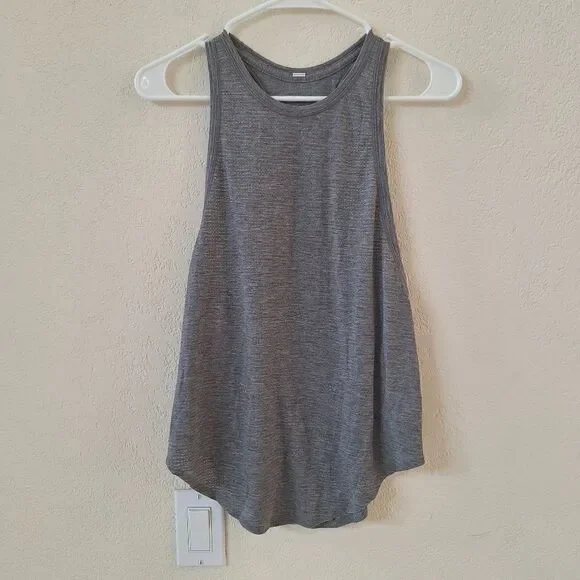Lululemon heathered grey tank