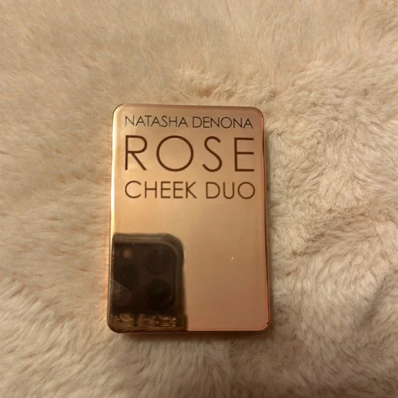 Brand new Natasha Denona Rose cheek duo