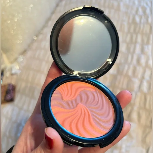 Artistry Cheek Blush Bronzer Color Duo Compact NWT