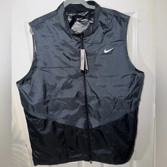 Nike ThermaFit ADV golf vest