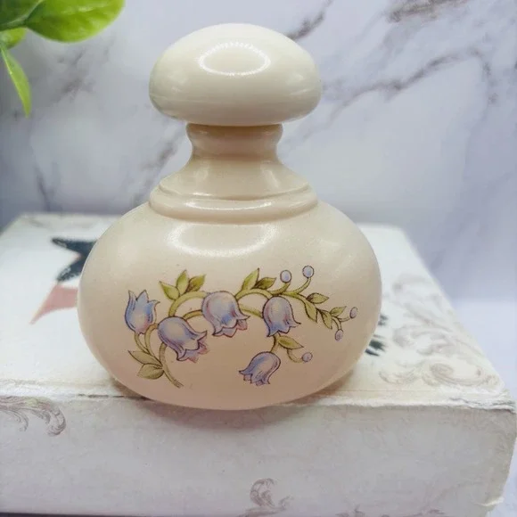 1980‎ Avon The Vanity Collection ARIANE ULTRA COLOGNE 2 FL Oz Full Bottle