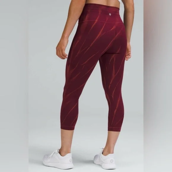 Lululemon Wunder Train Maroon Cropped Leggings Activewear Comfort Casual Pilates