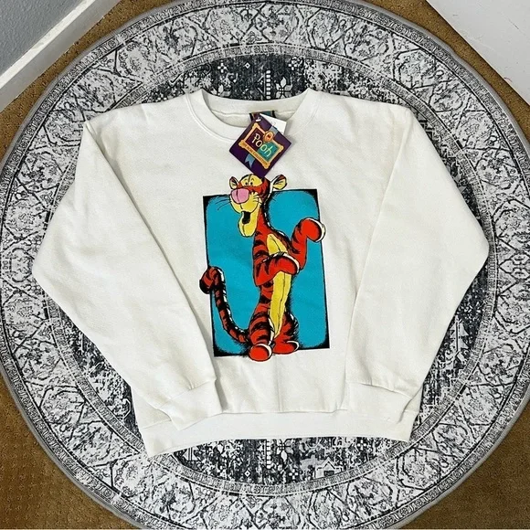 Rare Vintage 90s/y2k Tigger Winnie the Pooh White Long Sleeve Sweatshirt-Size L