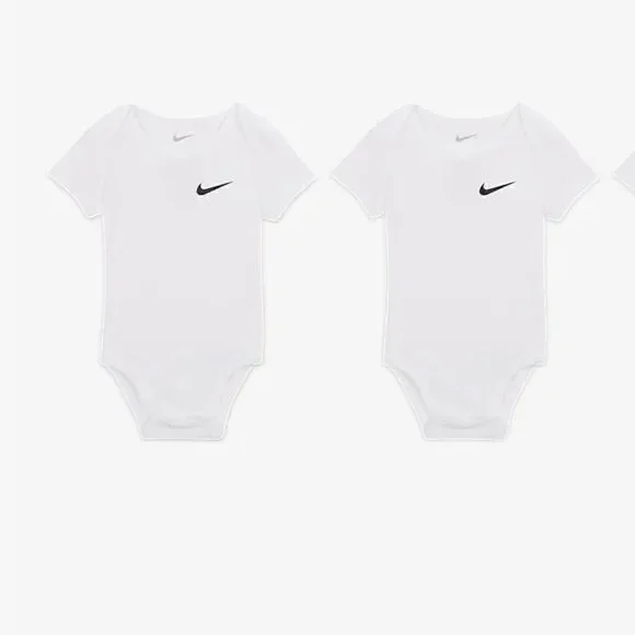 Nike Mini Me Bodysuit Set, White Onesie Black Swoosh Short Sleeve Size Newborn
