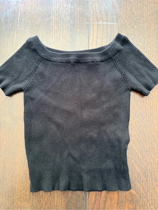 Art Class Black Ribbed Off-the-Shoulder Short-Sleeve Stretchy knit Sweater 7/8