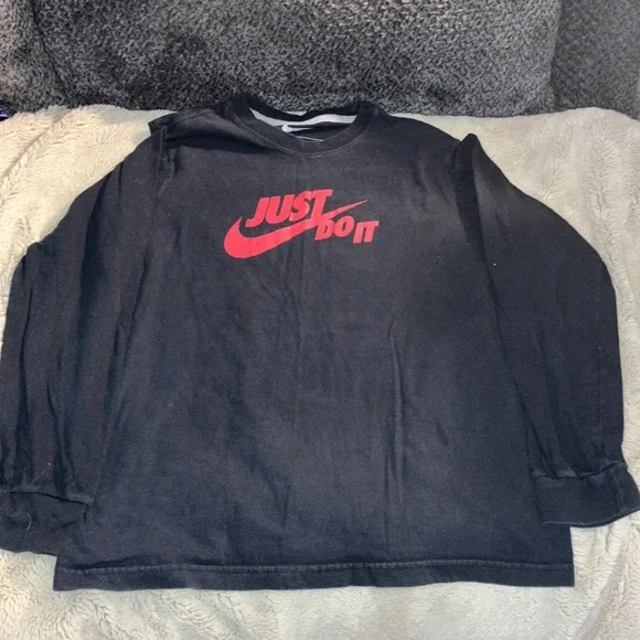🎉4 for $20 Nike Long Sleeve Tee, Boys Large