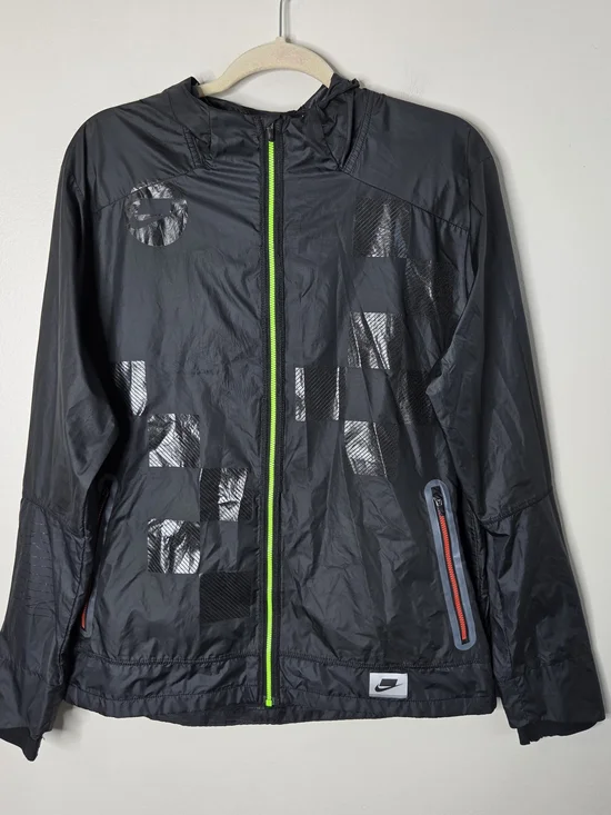 Nike Shield Flash Running Hooded Jacket