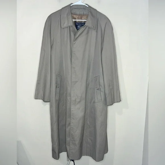 Vintage Burberry’s Trench Coat Wool Nova Check Lining Tan men’s 44