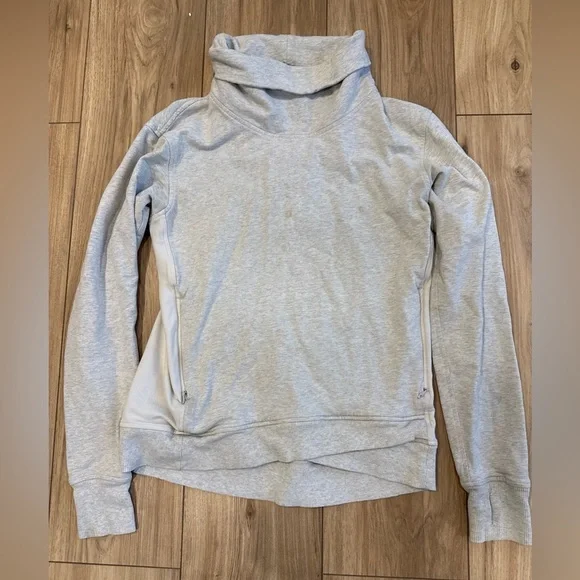 Women's Lululemon Gray Rest Day Pullover Sweatshirt Cowl Neck Sz 6 Flaws