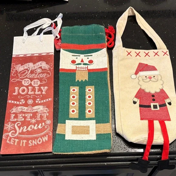 3 Christmas Burlap Santa Nutcracker Vintage Holiday Bottle Wine Gift Bags