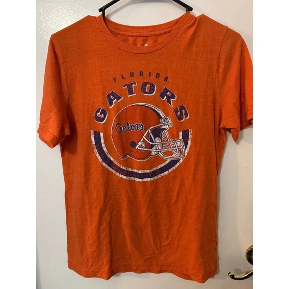 Florida Gators YouthOrange Football Helmet Graphic T-Shirt Gen2 Size Large 14/16