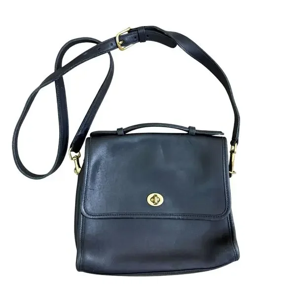 Vintage Coach Black Leather Court Bag EUC Flap/Turnlock Closure Crossbody Strap