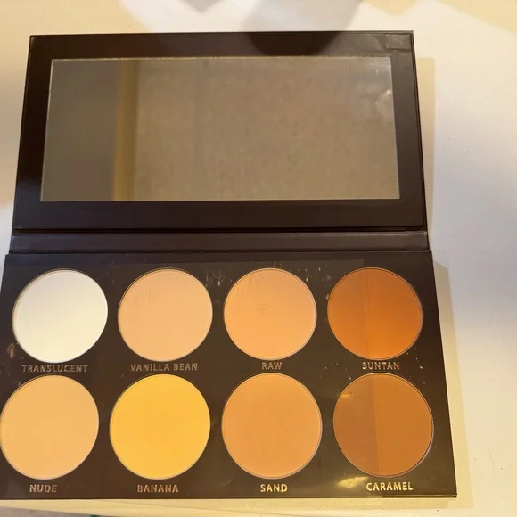 Brand New KAB Contour Palette‎ with 8 different shades Gift Stocking Stuffer