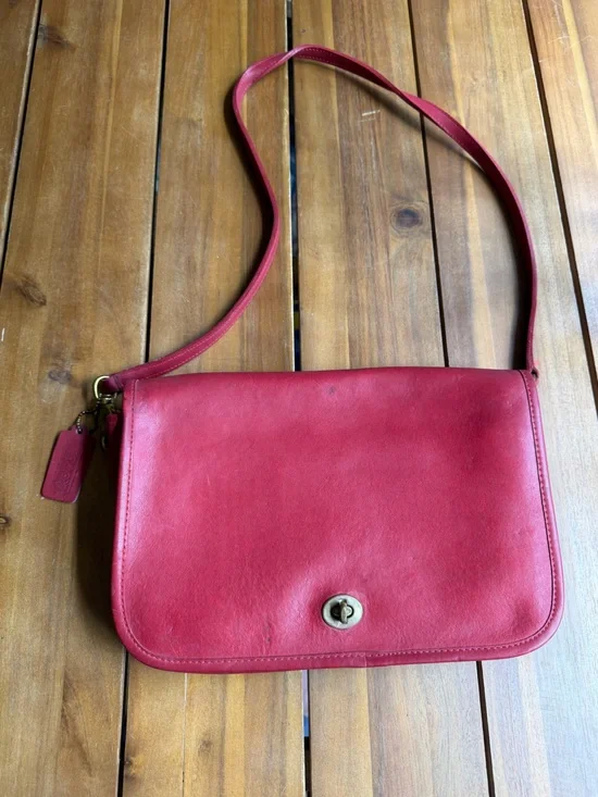 Vintage Coach Red Leather Shoulder Bag with Turn-Lock