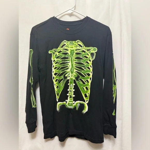 Target Black and Green Skeleton Long Sleeve Tee   0139