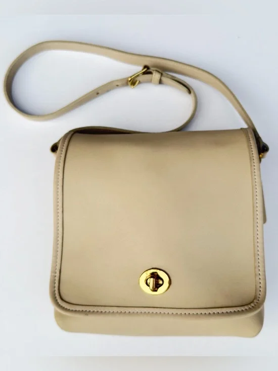 Vintage Coach Companion Flap 9076 USA Made Bone Leather Shoulder Crossbody