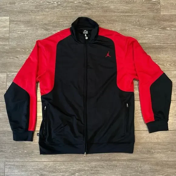 Nike Air Jordan‎ Men’s Full Zipper Jacket Size L Red /Black 100% Polyester