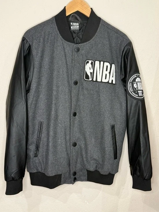NBA Bomber Jacket Medium Gray Wool Black Faux Leather Sleeves Men’s Size Medium
