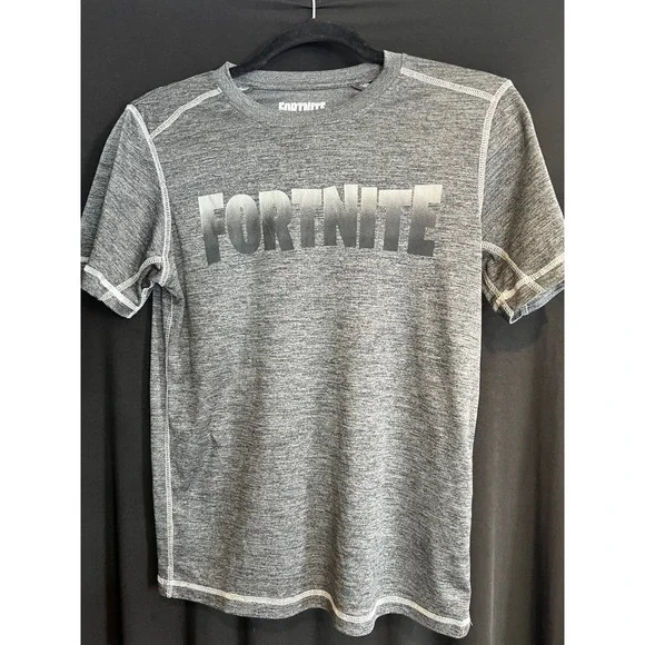 Youth Fortnite T Shirt Size 14/16‎