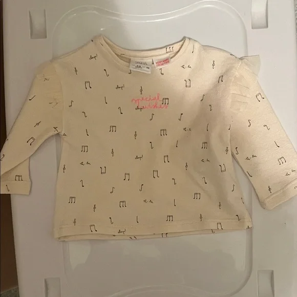 Zara Baby Girl long sleeve top with music notes 3-6M