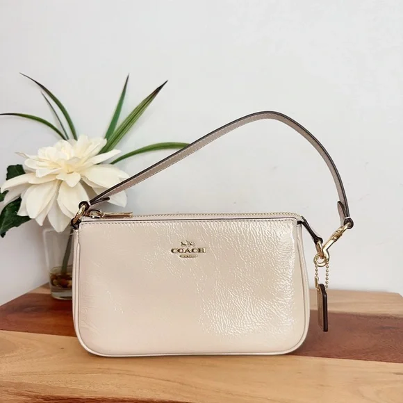 NWT Coach Leather‎ Nolita 19