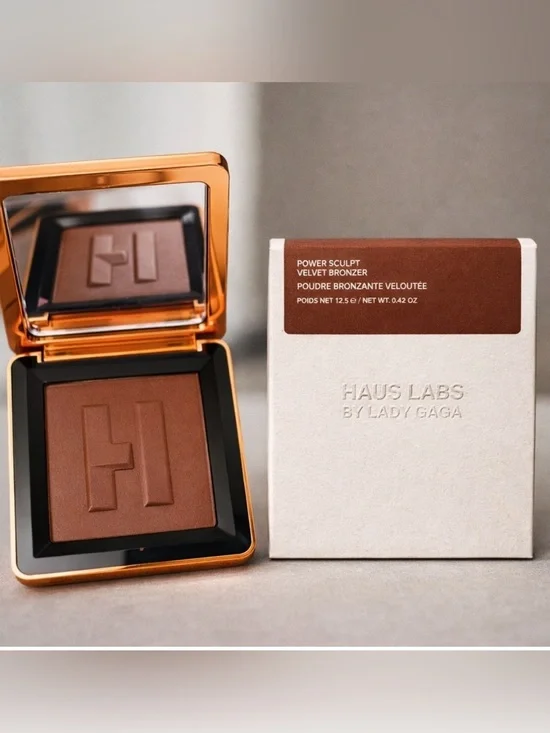 Haus Labs Velvet Bronzer Compact in Deep Brown 10
