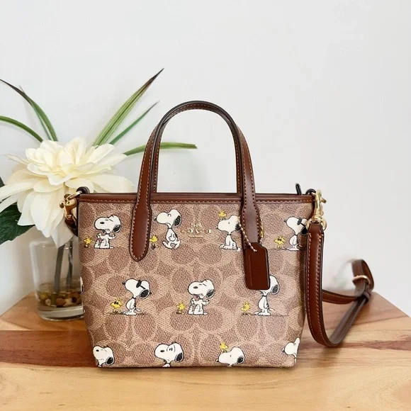 NWT Coach X Peanuts City Mini Tote Bag In‎ Signature Canvas with snoopy print