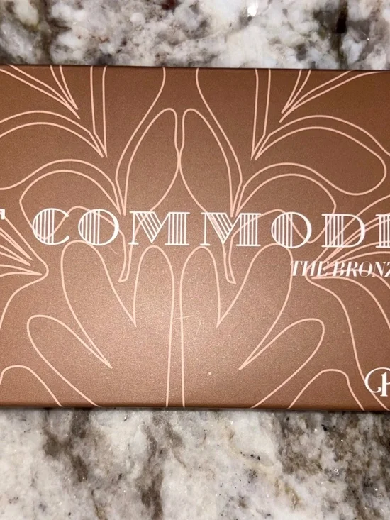 PINKY B COSMETICS Hot Commodity The Bronzer Palette Full Size New