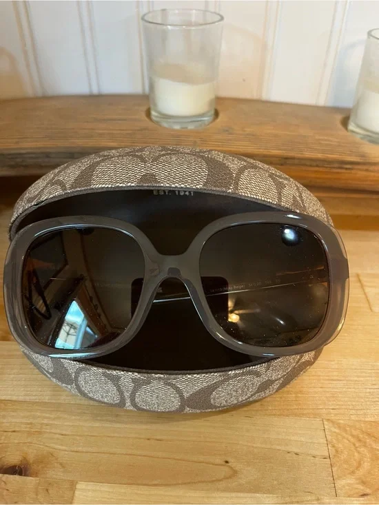 Coach Oversized Milky Beige Sunglasses with case
