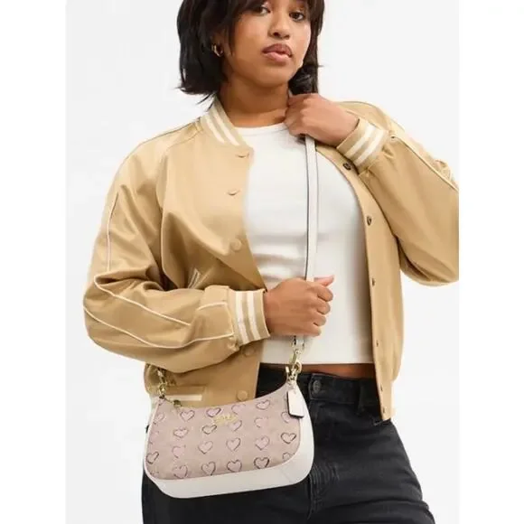 Coach Love Print Teri With Chain Strap - Asia Exclusive