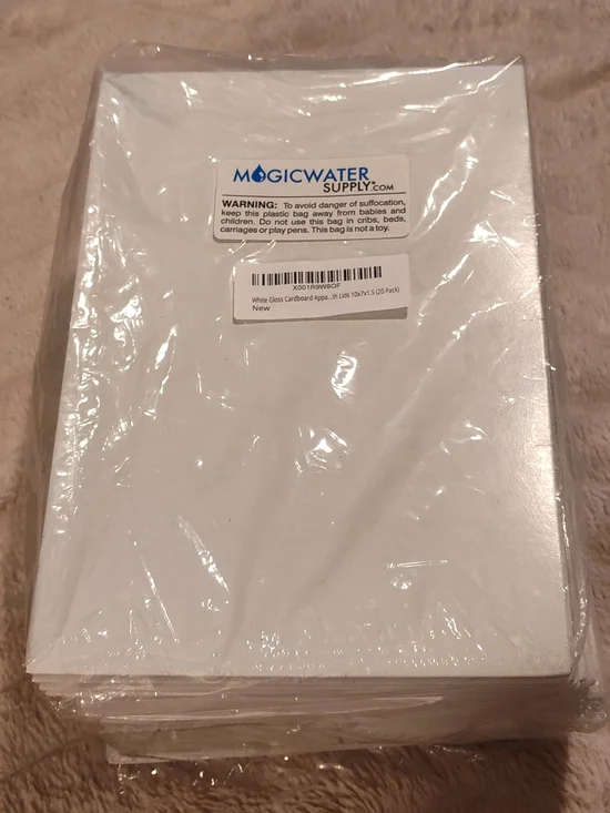 NWT & SEALED! 20ct MagicWater Supply White Gloss Cardboard Apparel Gift Boxes