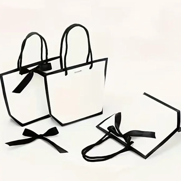 1 Bowknot Decor Tote Bags