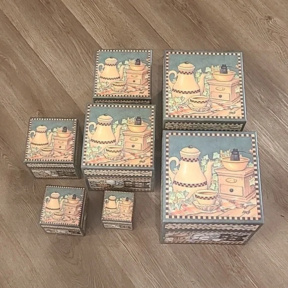 Bobs Primitive Nesting Box Set of 7 NWT