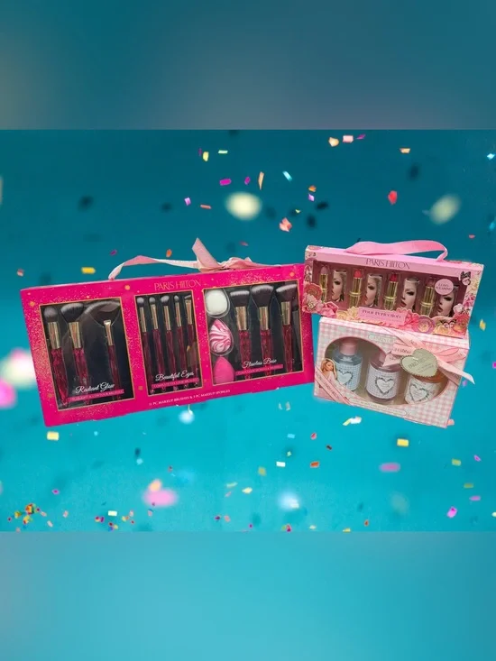 Paris Hilton NWT 3 Pc Gift Set Make-Up Brushes Lip Sticks & Body Oil Collection