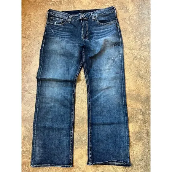 Silver Zac Relaxed Fit Straight Leg Stretch, Slightly Distressed Men's 38/34