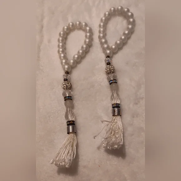 Elegant White Pearl Necklace