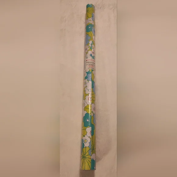 NWT & Retired! Innisbrook Gift Wrap -36sq