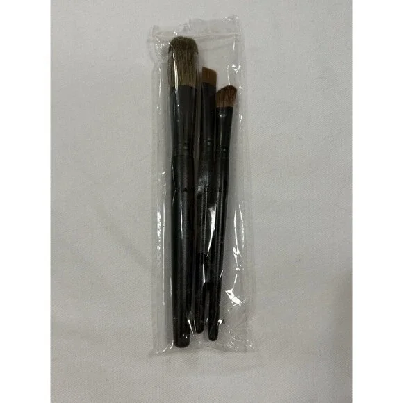 Lancôme 3-piece makeup brush set