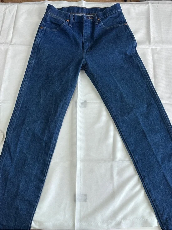 dark wash western straight leg wrangler jeans