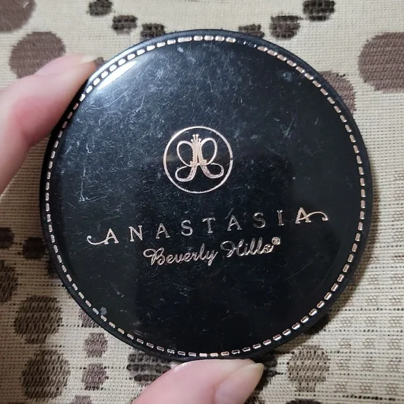 COPY - Anastasia Beverly Hills Black Travel Compact Mirror