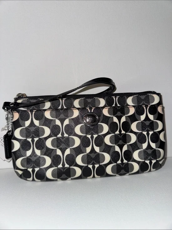 Coach Peyton Signature Dream C Wristlet Wallet