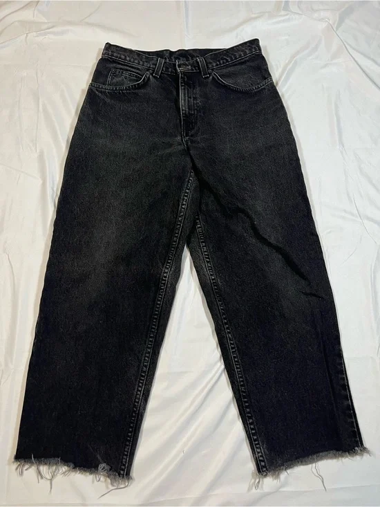 Vintage Levi’s 560 Orange Tab Jeans Tapered Leg Relaxed Fit Cut Hem True Vintage
