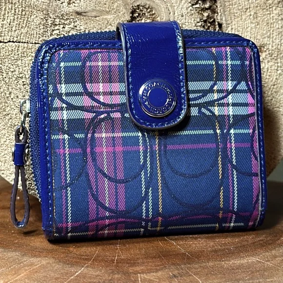 COACH Signature Tartan Snap Wallet